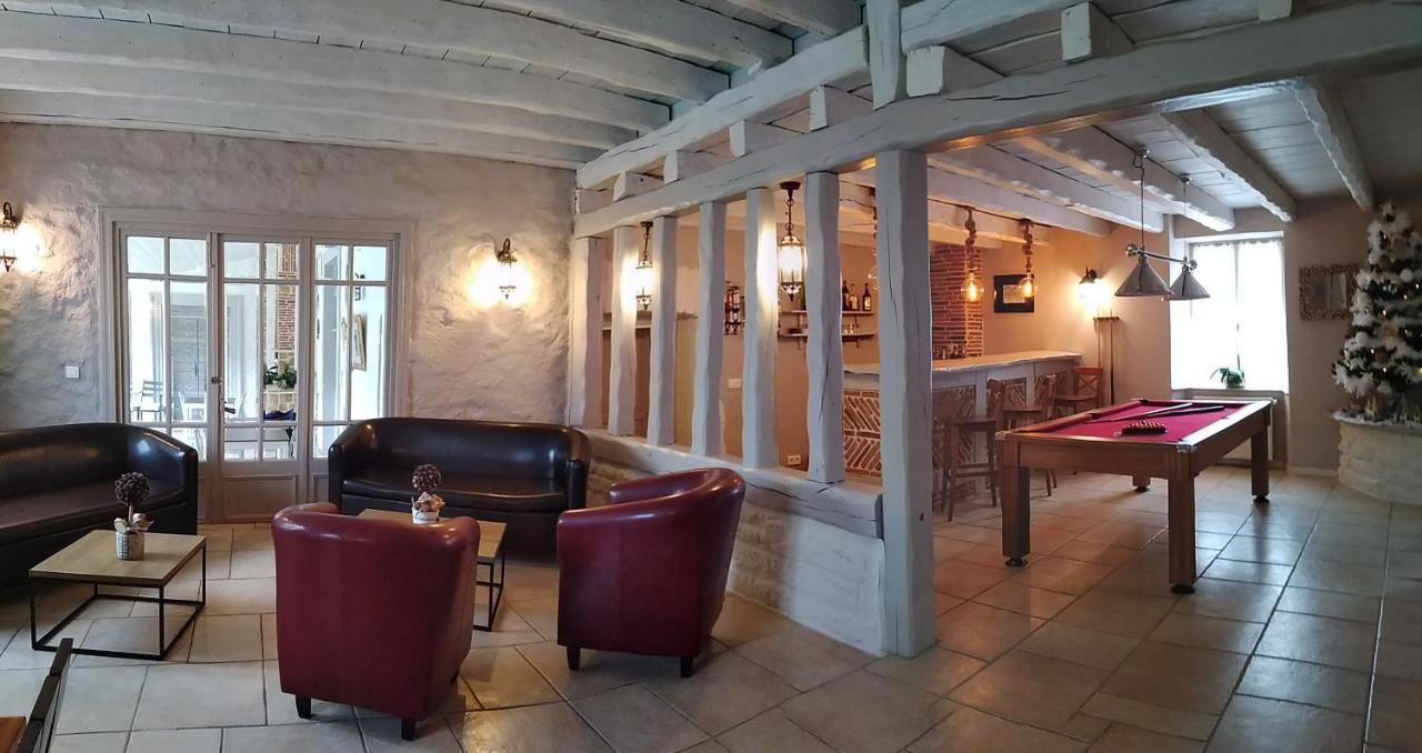 Le Domaine Des Papillons Beaujeu-Saint-Vallier-et-Pierrejux Exterior foto
