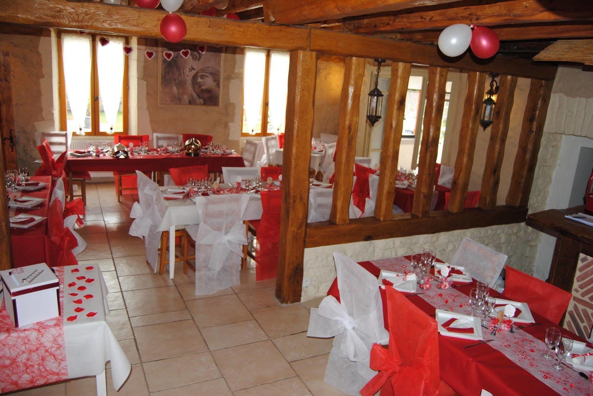 Le Domaine Des Papillons Beaujeu-Saint-Vallier-et-Pierrejux Exterior foto