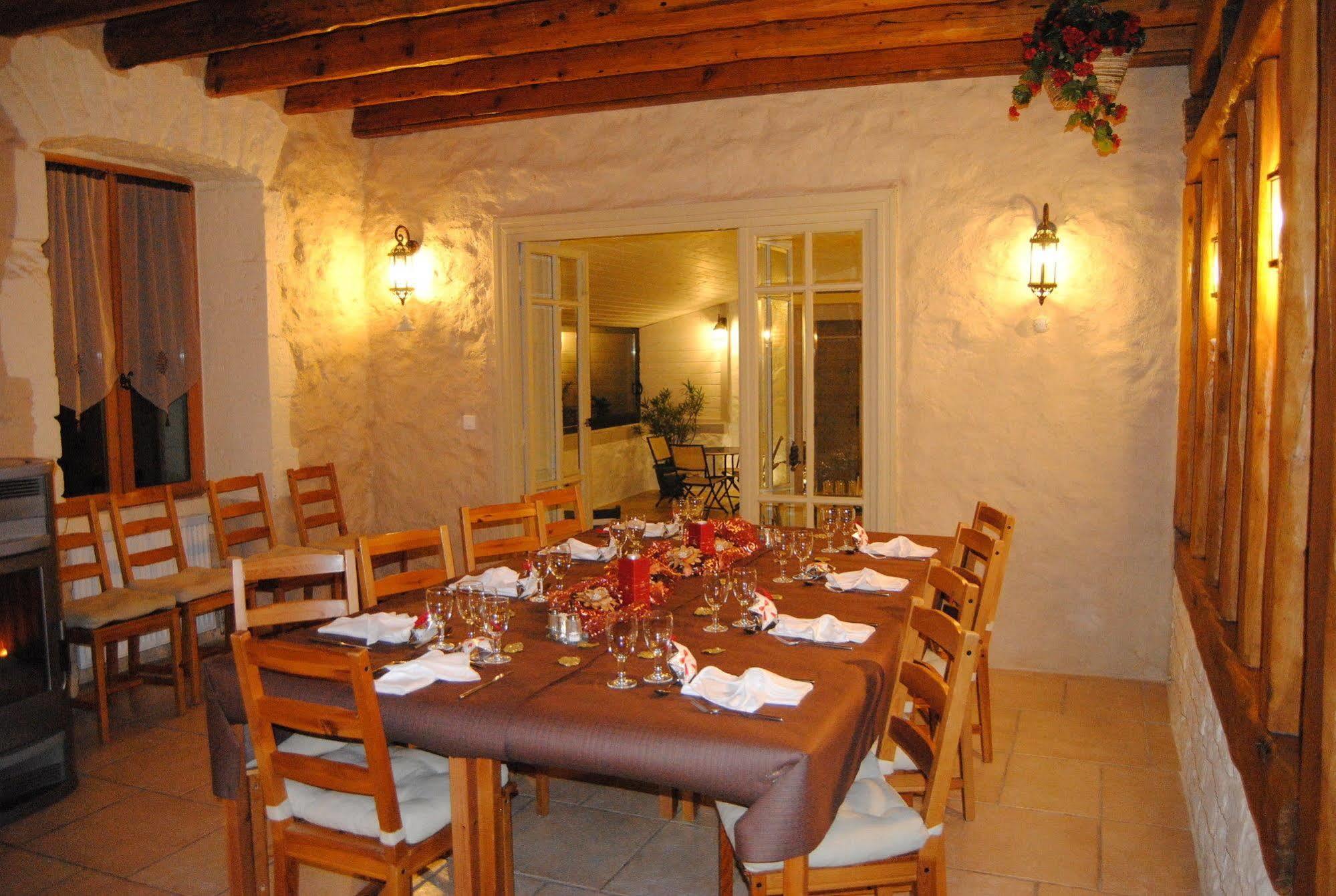 Le Domaine Des Papillons Beaujeu-Saint-Vallier-et-Pierrejux Exterior foto